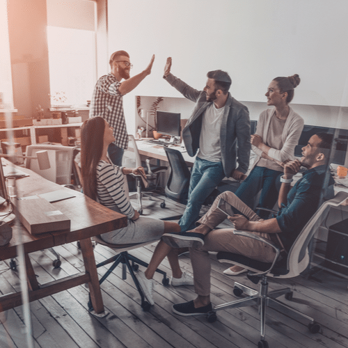 happy-workers-in-office